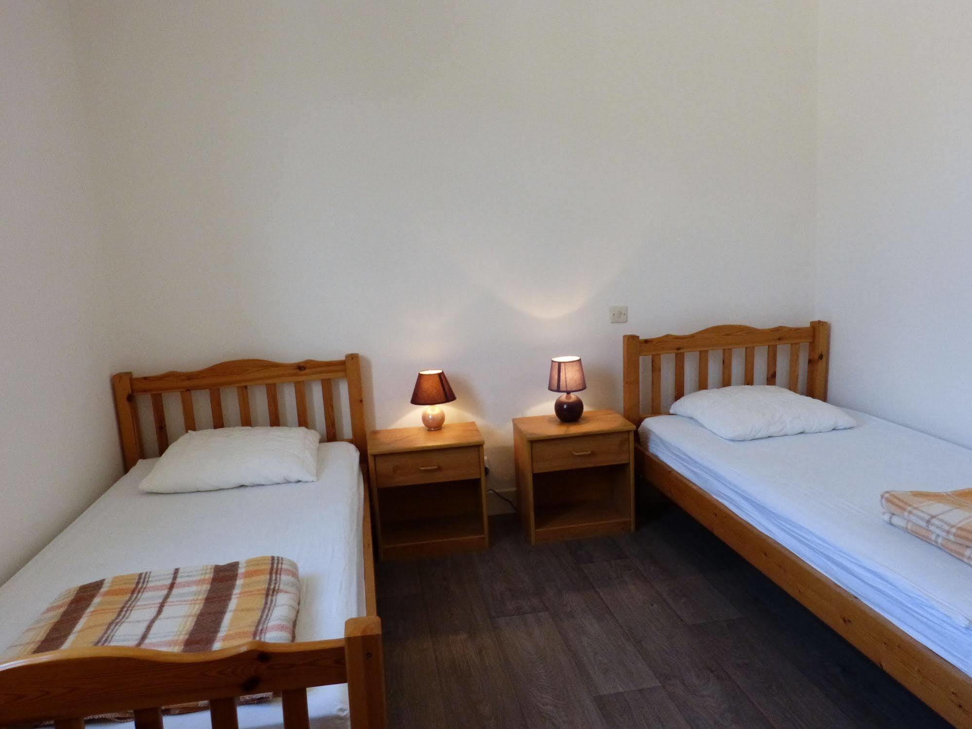 เลอ เรฟูฌ ดู เซเล Hotel Cabrerets ภายนอก รูปภาพ